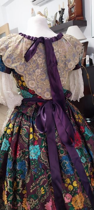 Traje de Fallera