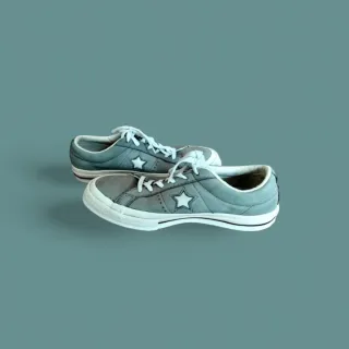 Converse All Star grises con estrella