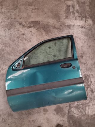 Puerta Delantera Izquierda Ford Fiesta IV
