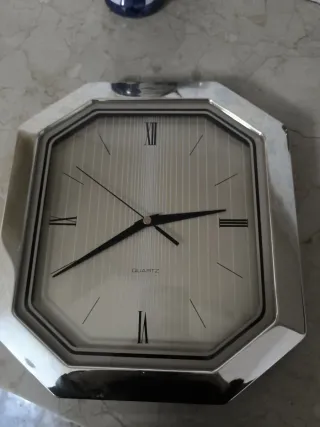 Reloj de pared octogonal alto 29 ancho 26