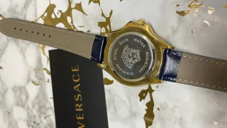 Reloj Versace con Caja y Tarjeta incluida