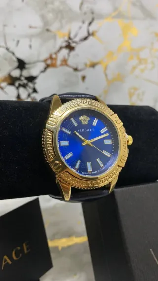 Reloj Versace con Caja y Tarjeta incluida