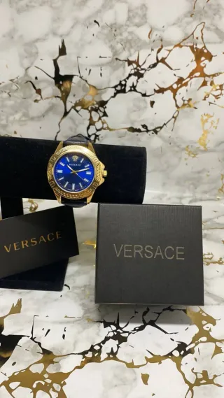Reloj Versace con Caja y Tarjeta incluida