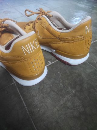 Zapatillas Nike Air Berwuda Talla 43