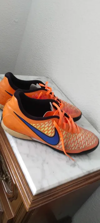 Zapatos de fútbol Nike Naranja y Azul