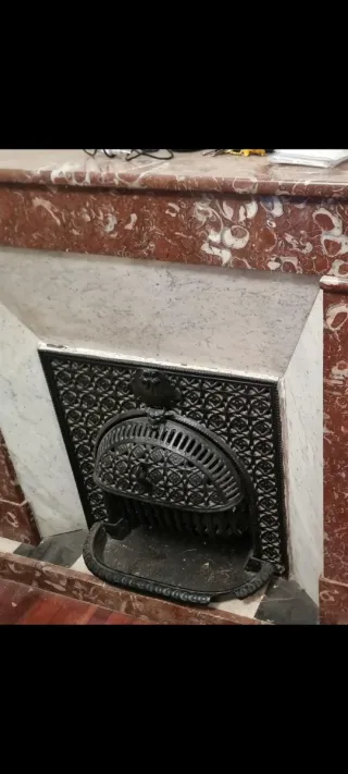 Antigua chimenea de fundición – Corneau Frères