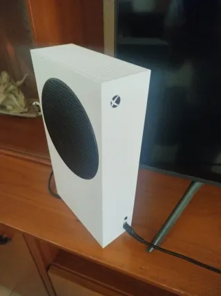 Xbox Series S con controller e hard disk