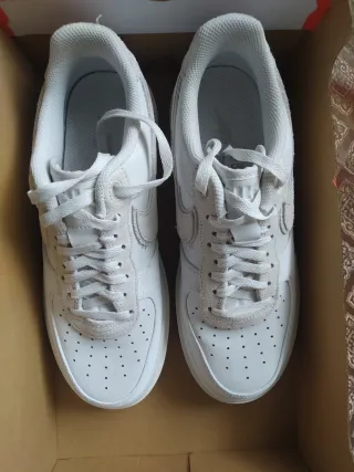 Nike Air Force 1 Luxe Blancas