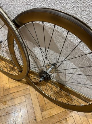 Ruedas Fixie Doradas