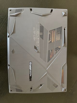 Ordenador portátil MSI gaming.