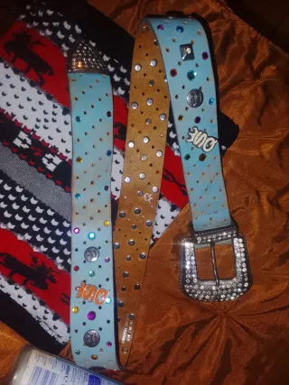 Cinturón de cuero con pedrería