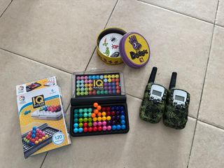Lote 3 juegos IQ Puzzler Pro, Dobble, Walkie Talki