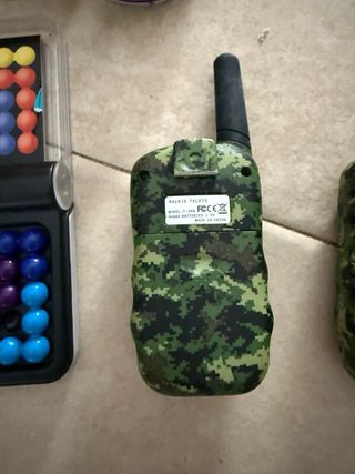 Lote 3 juegos IQ Puzzler Pro, Dobble, Walkie Talki