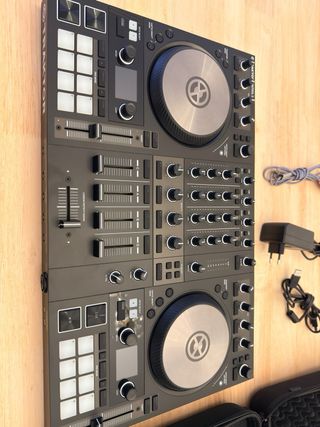 Controladora Traktor S4 MK3 impoluta