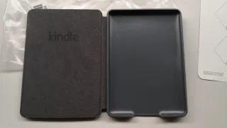 Funda ORIGINAL Amazon Kindle Touch. Púrpura.