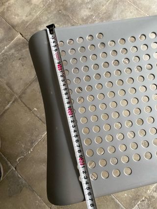 Sedia in plastica e alluminio