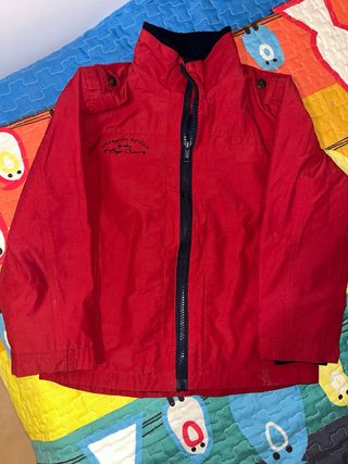 Abrigo y cortavientos niño