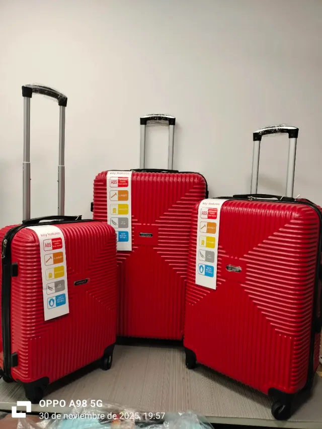 SET DE MALETAS ROJAS ✈️✈️✈️
