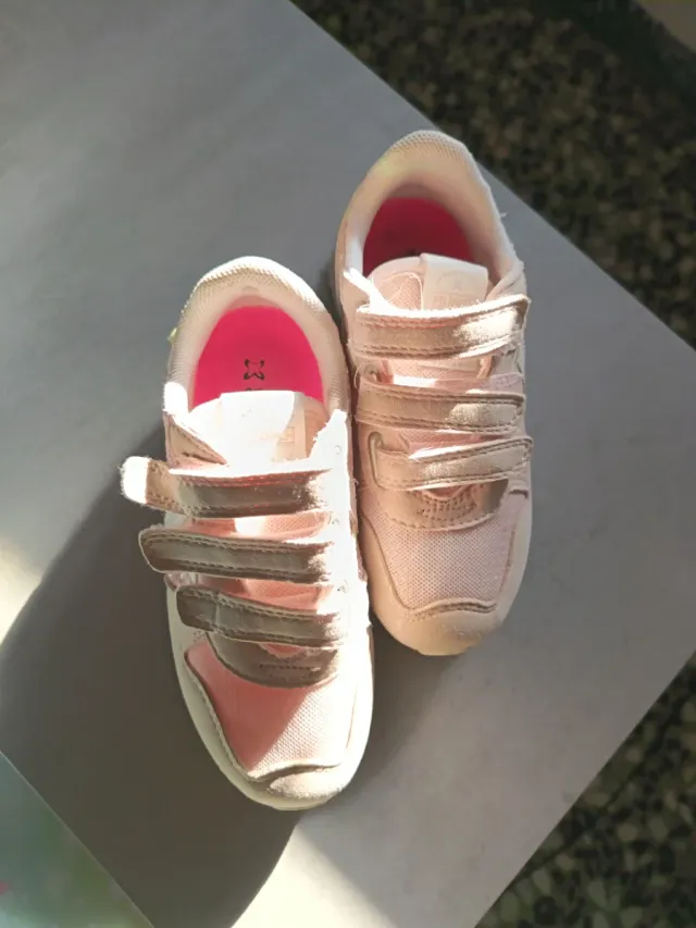 Zapatillas Munich niña rosa glitter. Talla 30