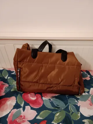 Bolso marrón para mascotas sin estrenar