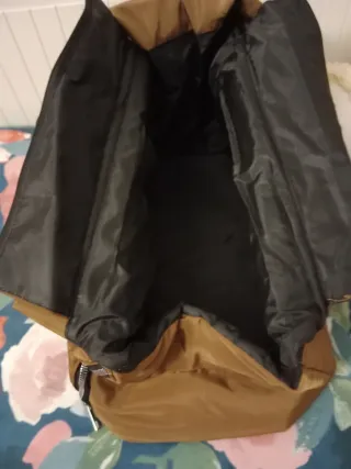 Bolso marrón para mascotas sin estrenar