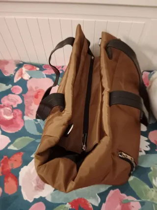 Bolso marrón para mascotas sin estrenar