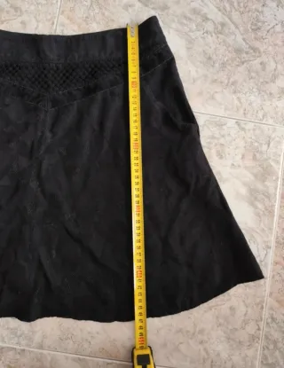 Falda mini vintage negra talla 40