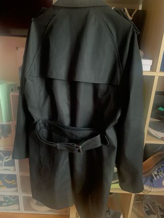 Gabardina Negra Clásica