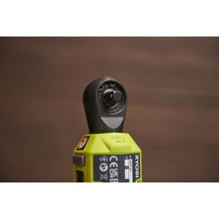 Llave Carraca Ryobi  1/4” 4V USB (sin batería)