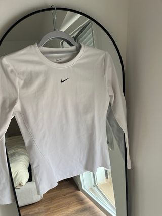 Camiseta entrenamiento Nike manga larga blanca