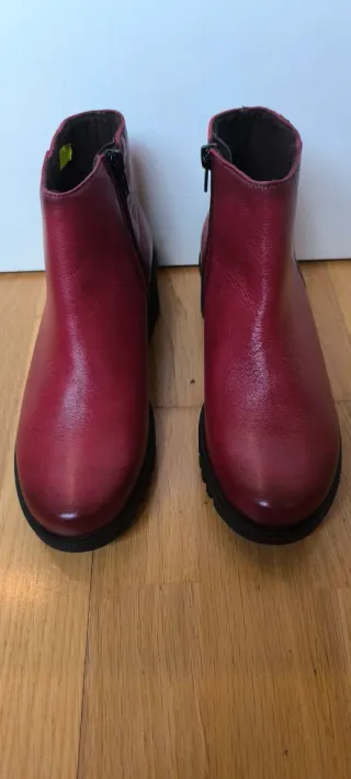 Botines de piel color burdeos nº36 sin estrenar