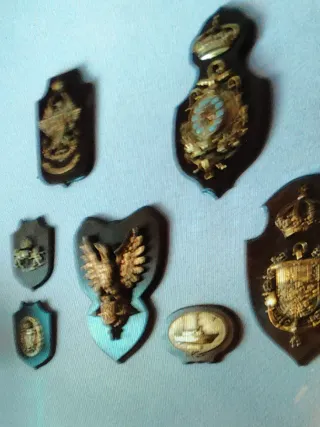 Lote de Metopas Militares Doradas