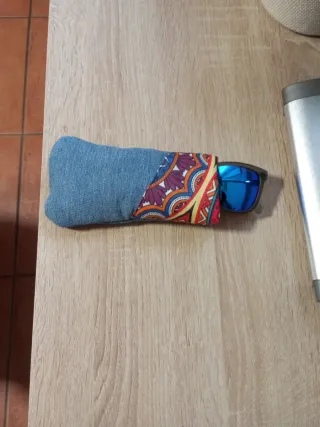 Funda gafas tejida a mano