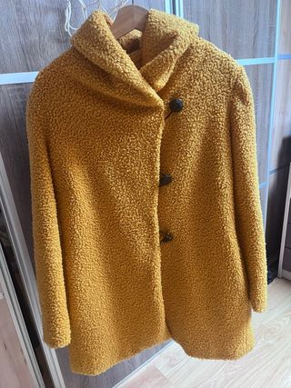Abrigo borreguillo mostaza