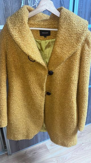 Abrigo borreguillo mostaza