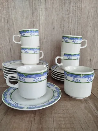 Juego 6 tazas y platos porcelana + 6 platos postre