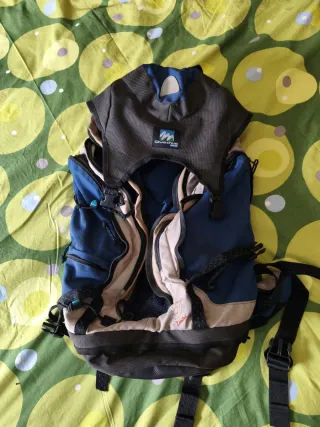 Mochila de Montaña Quechua Beige y Azul
