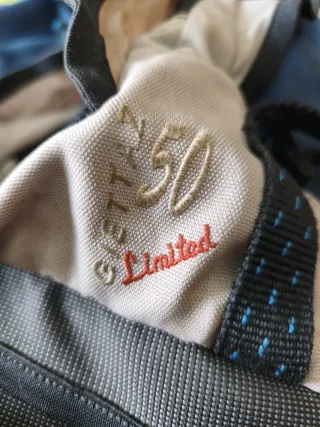 Mochila de Montaña Quechua Beige y Azul