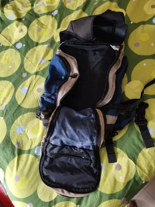 Mochila de Montaña Quechua Beige y Azul