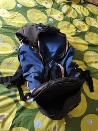 Mochila de Montaña Quechua Beige y Azul