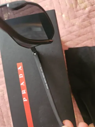 Gafas de sol Prada negras