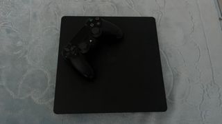 Consola PS4 Slim Nera + Giochi