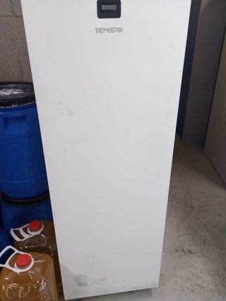 Nevera y lavavajillas restaurante