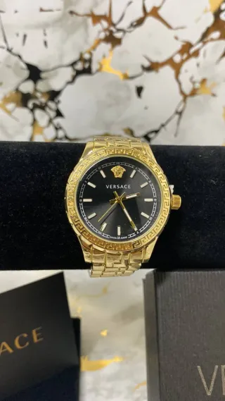 Reloj Versace Dorado y Negro
