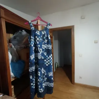 Vestido azul y blanco estampado