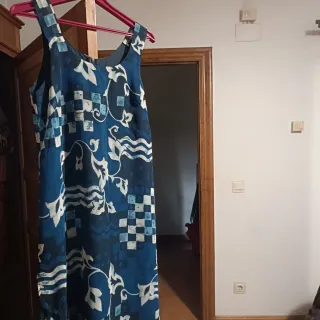 Vestido azul y blanco estampado