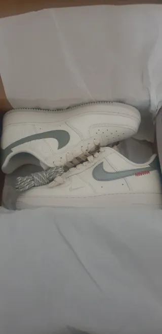 Nike Air Force 1 Año Nuevo Serpiente Talla 40