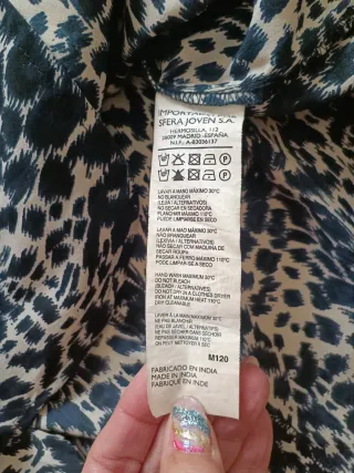 Blusa animal print nueva, de SFERA