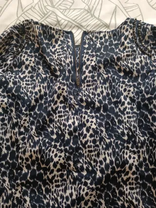 Blusa animal print nueva, de SFERA