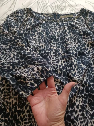 Blusa animal print nueva, de SFERA